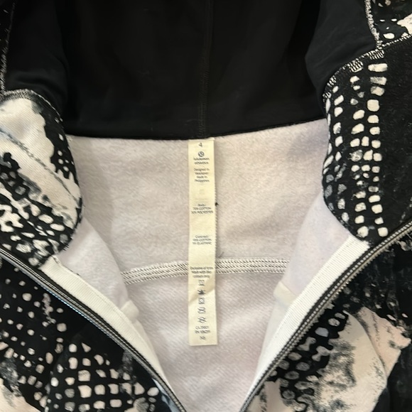 Lululemon Scuba zip down - Picture 2 of 5
